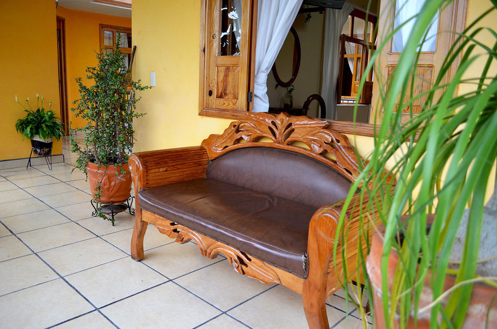 Hotel Posada Camelinas Пацкуаро Екстер'єр фото
